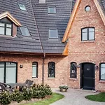 Feskerhues, Pinta * Westerland
