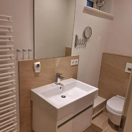 Feskerhues, Pinta Apartmán