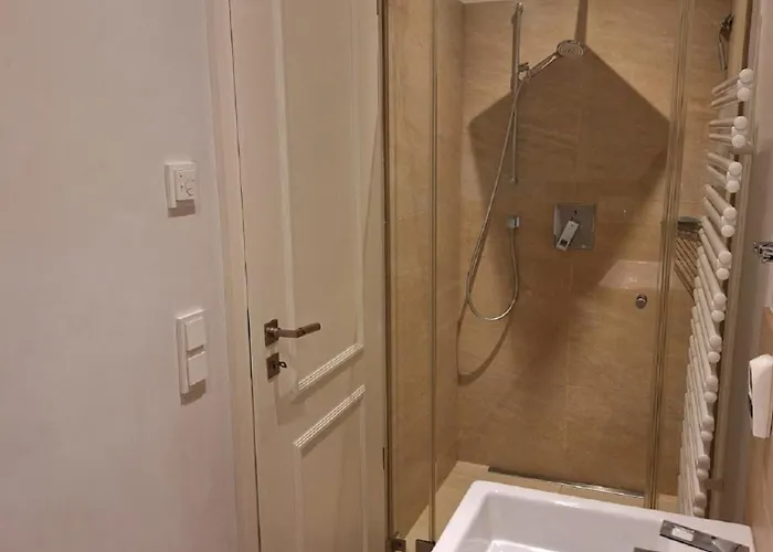 Feskerhues, Pinta Daire *